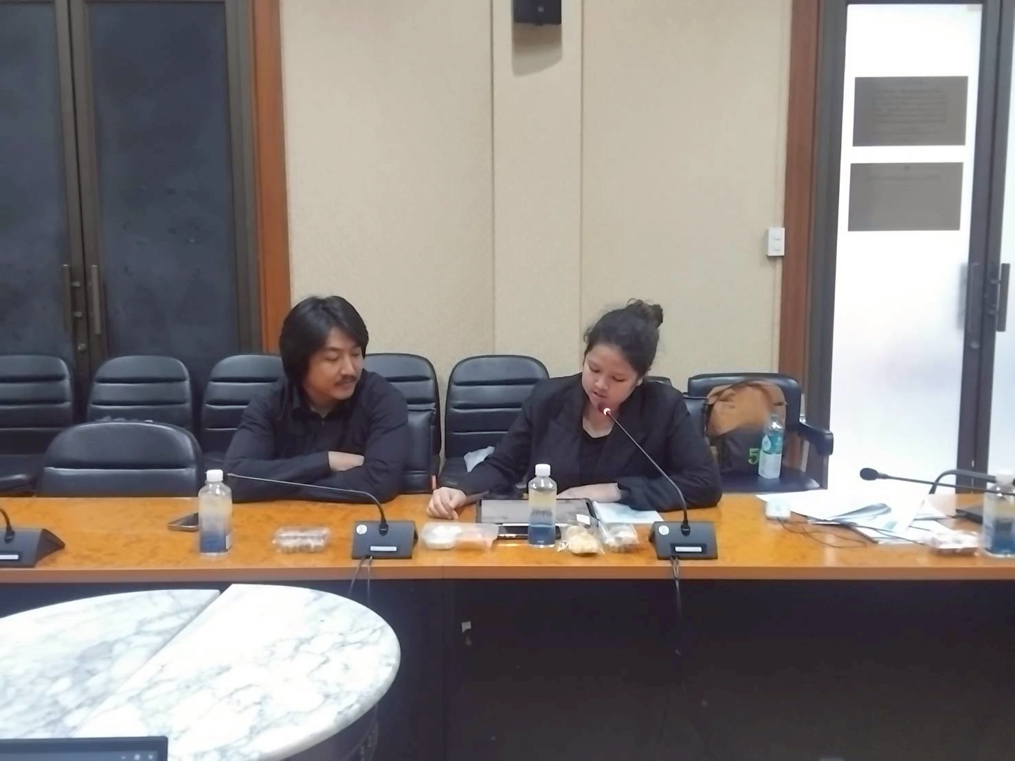 title - การประชุมการรายงานผลระบบติดตามผลการดำเนินงานและผลการเบิกจ่ายงบประมาณ (ALRO Tracking System) และชี้แจงการรายงานผลตัวชี้วัดของโครงการ/กิจกรรมประจำปีงบประมาณ พ.ศ. 2569